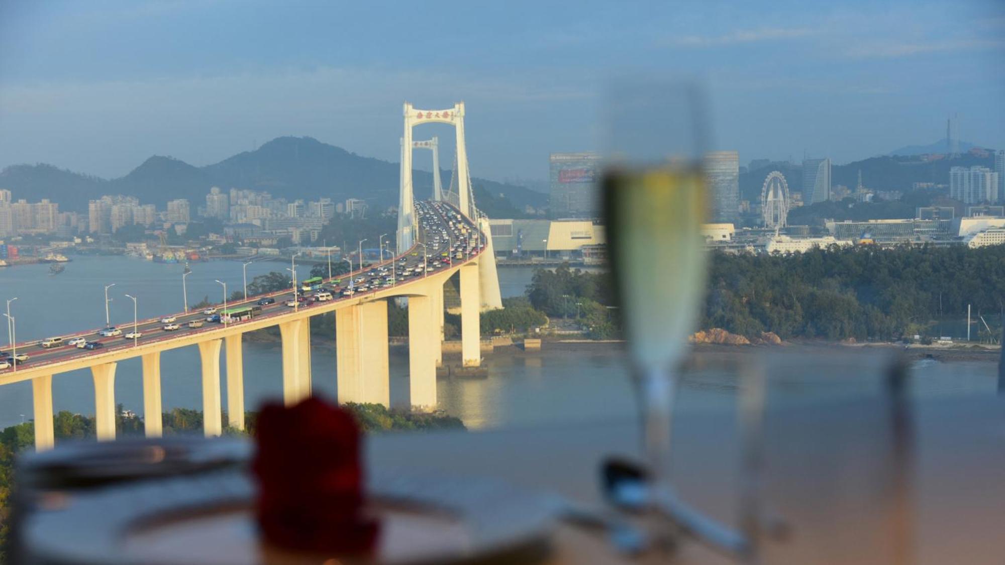 Hualuxe Xiamen Haicang Habour View Экстерьер фото